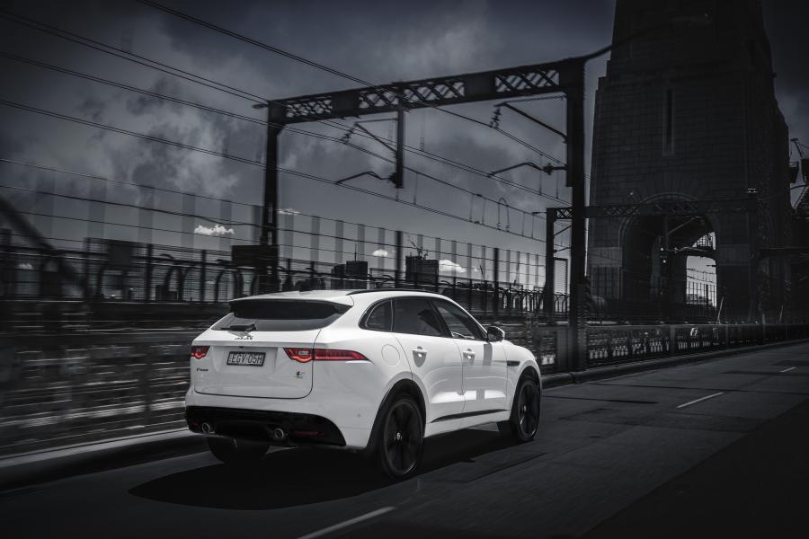 Jaguar F-Pace S P380 AWD 2019 года  (AU) (фото 13 из 29)